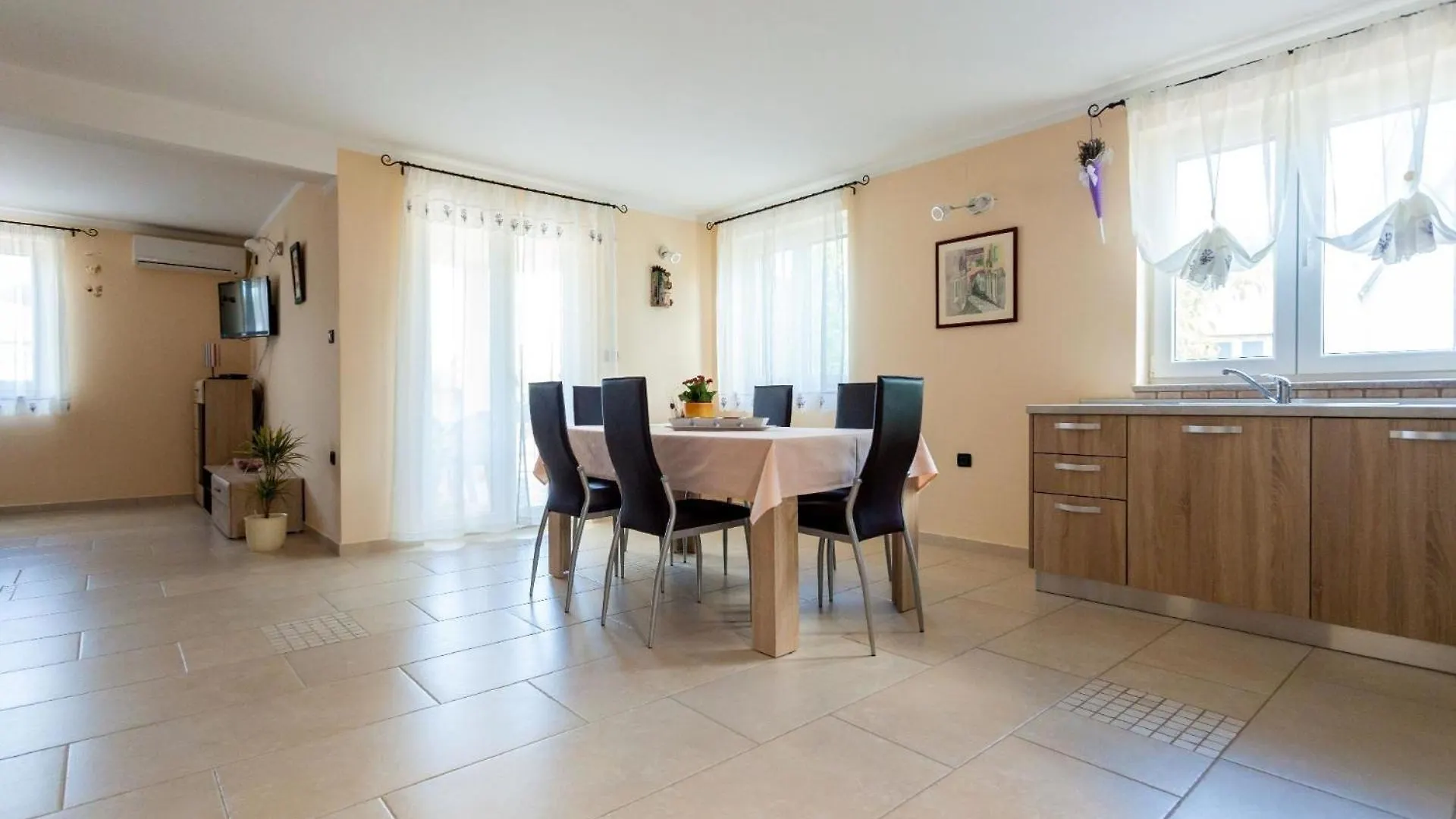 In Der Naehe Des Meeres, Schoene Und Moderne Wohnung Porat  Apartament Porat (Krk)