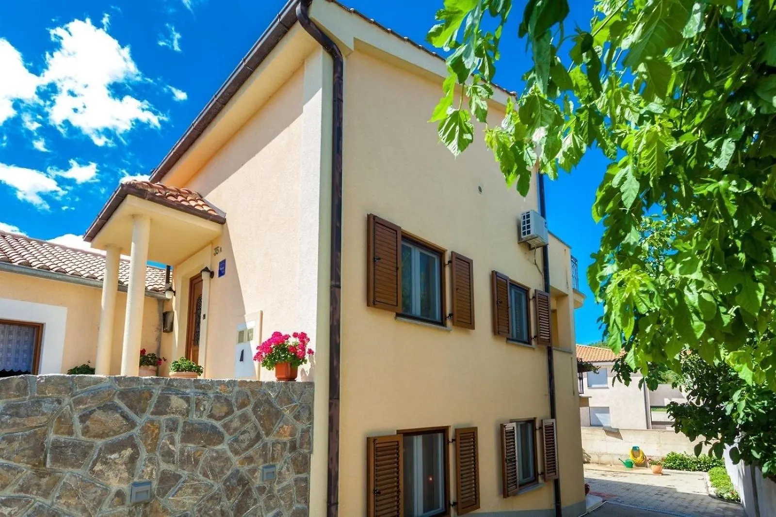 In Der Naehe Des Meeres, Schoene Und Moderne Wohnung Porat  Apartment
